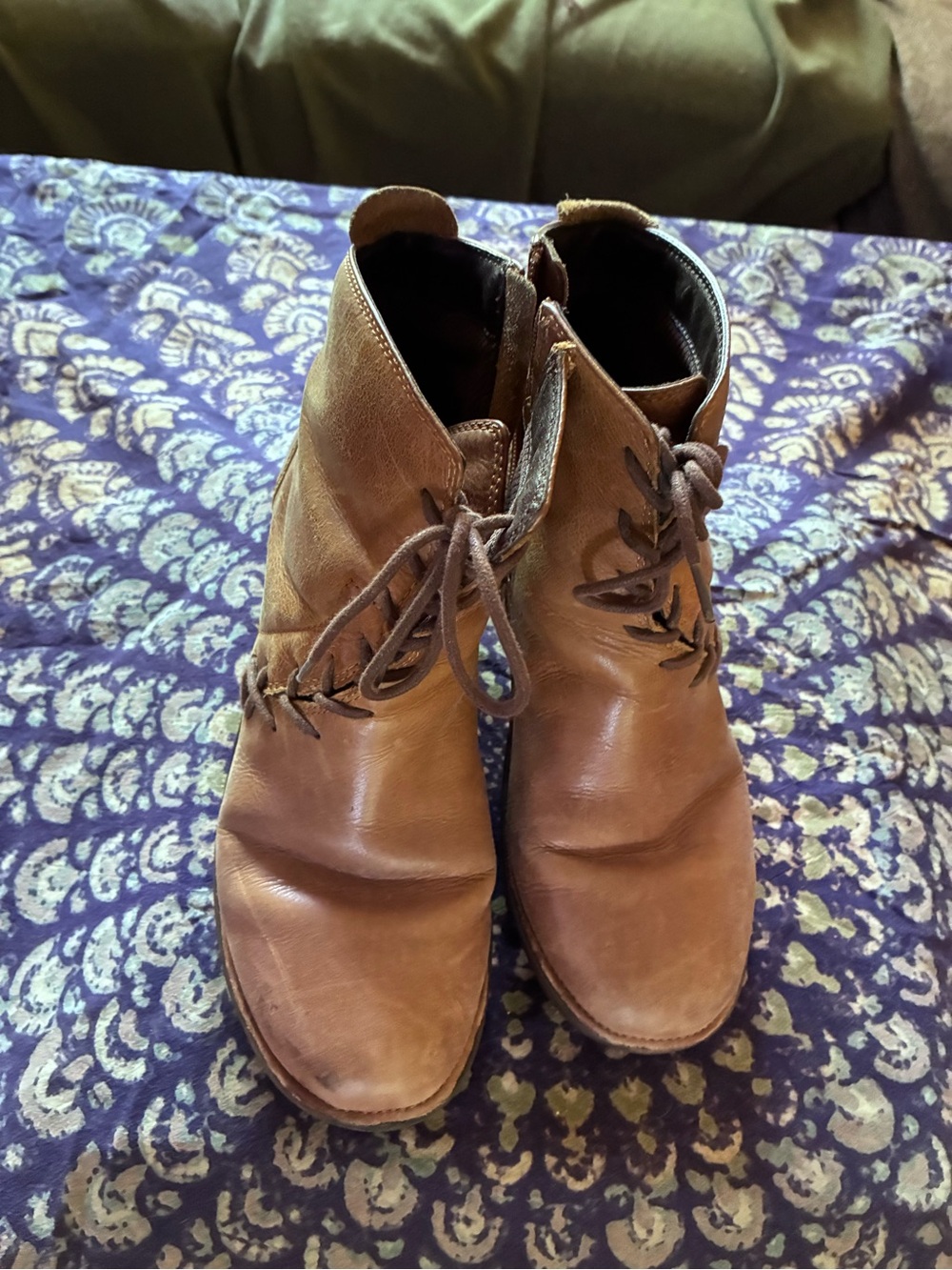 Bionica Women’s Tan Leather wedge hell Boots with Lace Detail size 10